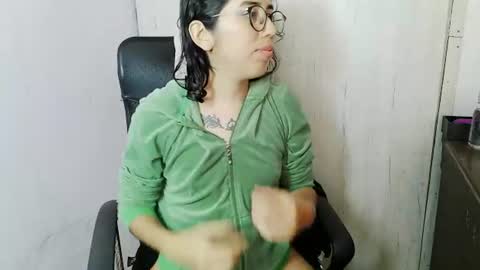Snapshot of skinny333x chatting on 07-30-26, 03:11 skinny333x online show from 07-30-26, 03:11