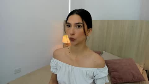 Snapshot of skinny_ariadna chatting on 09-26-25, 11:36 Ariadna online show from 09-26-25, 11:36