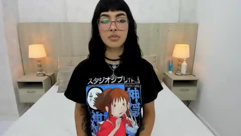 Emily Rojas online show from 11-07-25, 07:36