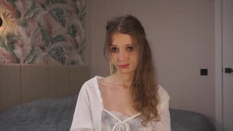 Snapshot of skinny_eve chatting on 02-16-25, 08:11 Emily online show from 02-16-25, 08:11