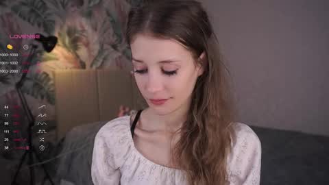 Snapshot of skinny_eve chatting on 03-06-25, 04:52 Emily online show from 03-06-25, 04:52