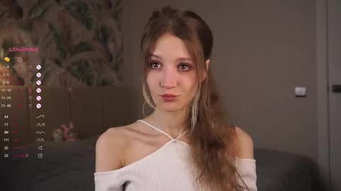 Snapshot of skinny_eve chatting on 03-12-25, 07:59 Emily online show from 03-12-25, 07:59