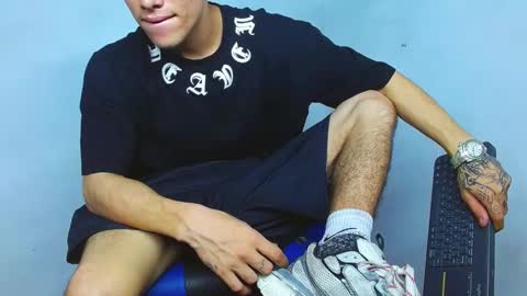 Snapshot of skinny_marked chatting on 12-09-24, 03:29 skinny marked online show from 12-09-24, 03:29