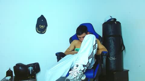 Snapshot of skinny_marked chatting on 01-15-25, 05:15 skinny marked online show from 01-15-25, 05:15