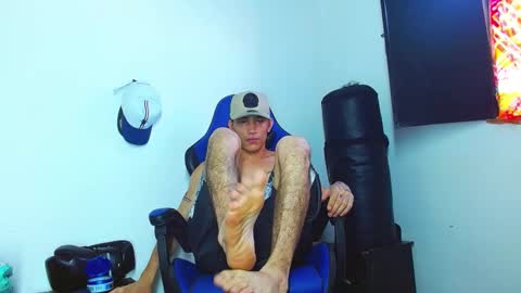 Snapshot of skinny_marked chatting on 01-18-25, 06:21 skinny marked online show from 01-18-25, 06:21