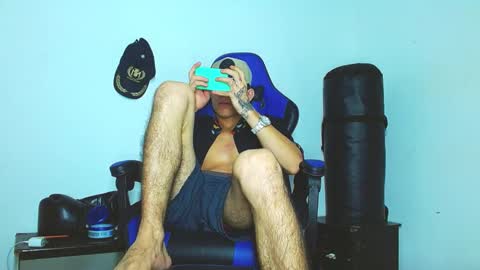 Snapshot of skinny_marked chatting on 01-20-25, 02:11 skinny marked online show from 01-20-25, 02:11