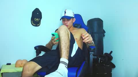 Snapshot of skinny_marked chatting on 01-24-25, 03:32 skinny marked online show from 01-24-25, 03:32