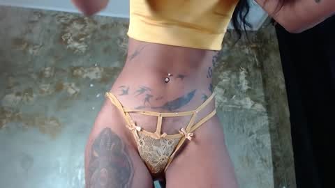 Snapshot of skinny_yizz chatting on 12-22-24, 10:04 Only Pvt online show from 12-22-24, 10:04