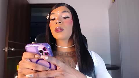 jesica online show from 10-11-25, 08:24