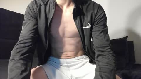 Snapshot of skinnyguywithbigd chatting on 02-05-26, 01:10 skinnyguywithbigd online show from 02-05-26, 01:10