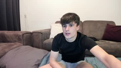 Snapshot of skinnyguywithbigd chatting on 04-14-26, 11:44 skinnyguywithbigd online show from 04-14-26, 11:44