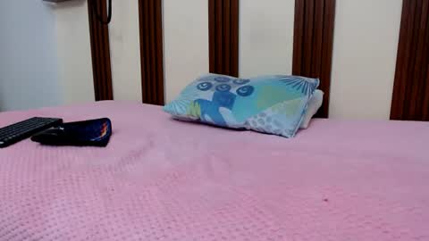 Snapshot of skinnykattylush19 chatting on 06-11-26, 06:00 katty online show from 06-11-26, 06:00