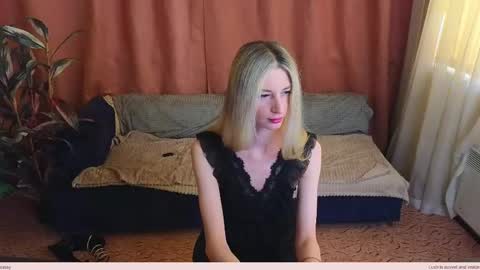 Snapshot of skinnyladyy chatting on 05-12-26, 02:41 Skinnyladyy online show from 05-12-26, 02:41