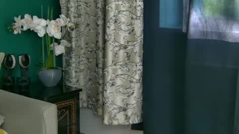Snapshot of skinnynatty chatting on 06-14-26, 03:52 Natty online show from 06-14-26, 03:52