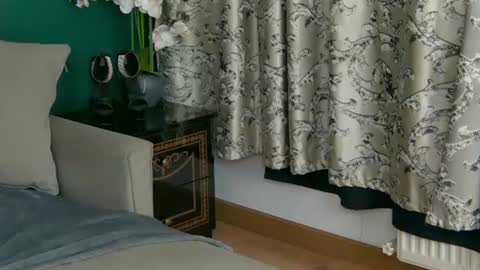 Snapshot of skinnynatty chatting on 07-21-26, 03:42 Natty online show from 07-21-26, 03:42