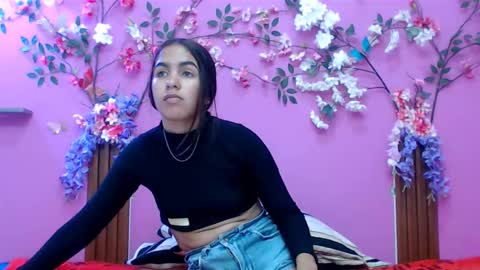 sofia online show from 11-17-25, 01:28