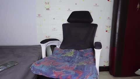 skinnythai4u online show from 05-22-26, 03:28