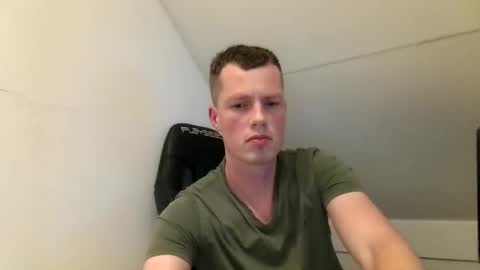 Snapshot of skippyhihi chatting on 10-14-25, 07:14 skippyhihi online show from 10-14-25, 07:14