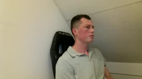 Snapshot of skippyhihi chatting on 10-16-25, 08:43 skippyhihi online show from 10-16-25, 08:43