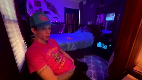 Snapshot of skittles933 chatting on 01-08-25, 03:28 Skittles online show from 01-08-25, 03:28