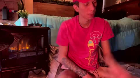 Snapshot of skittles933 chatting on 01-11-25, 03:31 Skittles online show from 01-11-25, 03:31