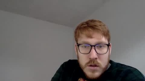 Snapshot of sklave_s chatting on 12-16-24, 11:01 sklave_s online show from 12-16-24, 11:01