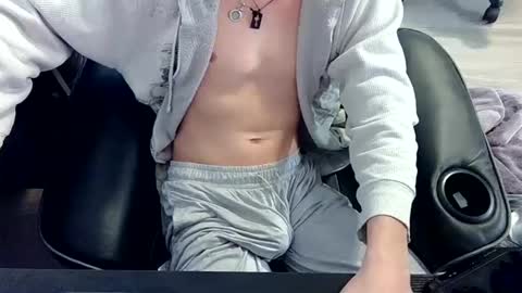 skrogdog online show from 04-20-26, 05:05