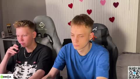 sky_hunter online show from 03-22-26, 03:48