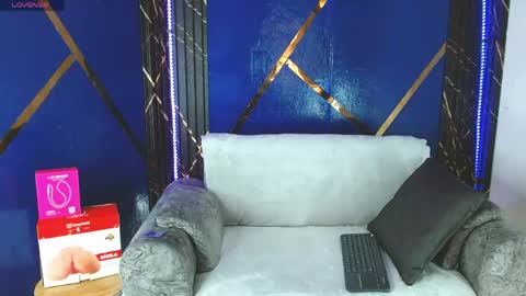 sky_walkerss online show from 05-08-26, 06:02