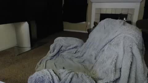 Snapshot of skyblu1 chatting on 01-16-26, 07:34 SKYLE online show from 01-16-26, 07:34