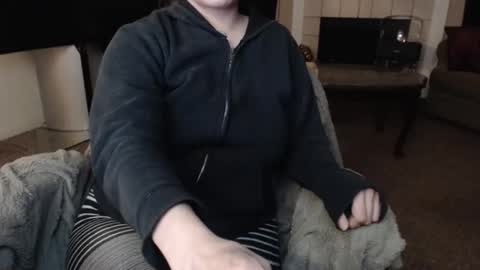 Snapshot of skyblu1 chatting on 02-07-26, 06:06 SKYLE online show from 02-07-26, 06:06