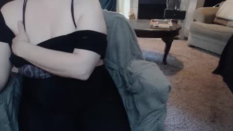 Snapshot of skyblu1 chatting on 03-01-26, 08:00 SKYLE online show from 03-01-26, 08:00