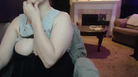 Snapshot of skyblu1 chatting on 03-03-26, 12:22 SKYLE online show from 03-03-26, 12:22