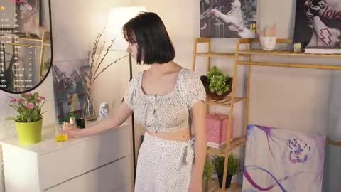 Snapshot of skyemcguire chatting on 09-19-25, 04:47 Melissa online show from 09-19-25, 04:47