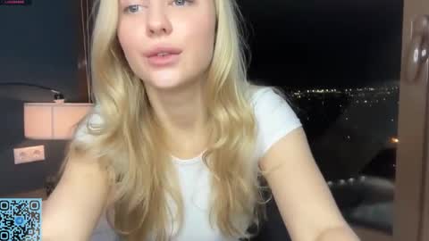 Snapshot of skyeveil chatting on 11-02-25, 07:05 Skye online show from 11-02-25, 07:05