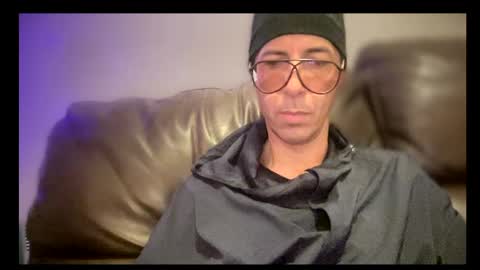 Snapshot of skyfly333 chatting on 06-02-26, 05:48 IAN HARD online show from 06-02-26, 05:48