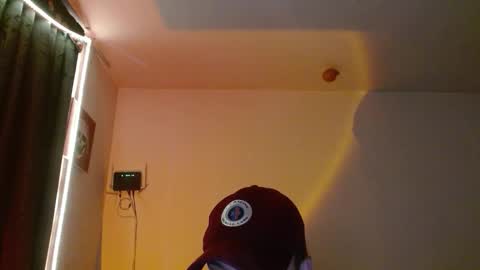 Snapshot of skykar chatting on 03-29-26, 04:23 reep online show from 03-29-26, 04:23