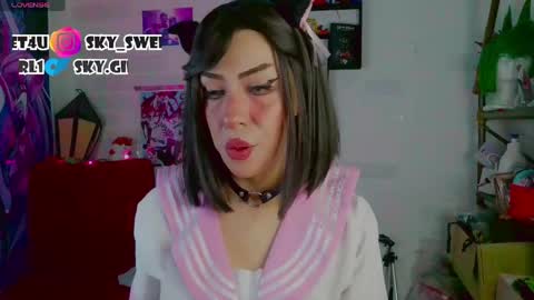Snapshot of skylady05 chatting on 04-14-26, 09:32 millie online show from 04-14-26, 09:32