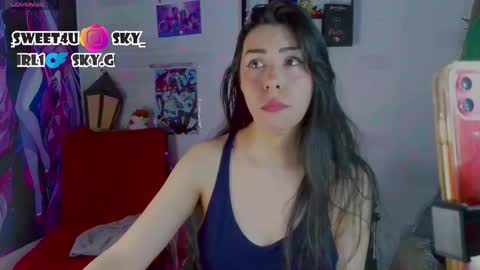 Snapshot of skylady05 chatting on 04-23-26, 04:24 millie online show from 04-23-26, 04:24