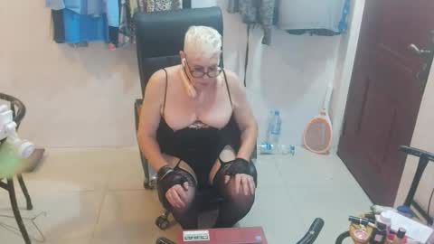 skylartgilf205565 online show from 09-13-25, 09:36