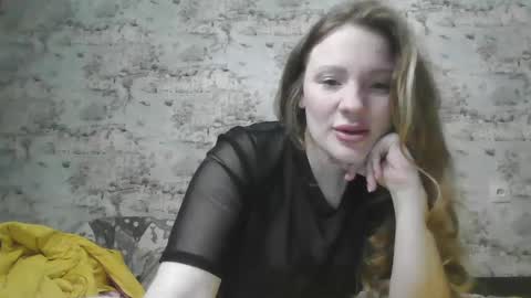 Snapshot of skyler_wans chatting on 02-17-25, 03:53 Skyler online show from 02-17-25, 03:53