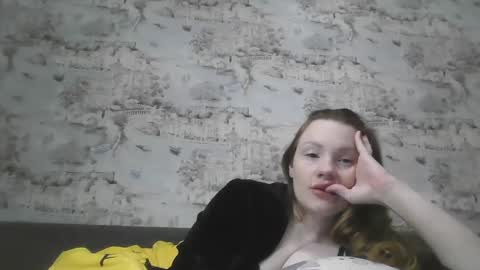 Snapshot of skyler_wans chatting on 02-23-25, 03:45 Skyler online show from 02-23-25, 03:45