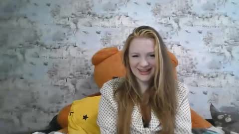 Snapshot of skyler_wans chatting on 09-23-25, 01:03 Skyler online show from 09-23-25, 01:03