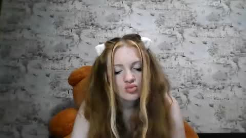 Snapshot of skyler_wans chatting on 09-24-25, 06:11 Skyler online show from 09-24-25, 06:11