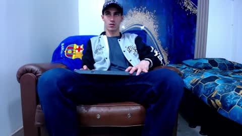 Skyler online show from 04-22-26, 12:24