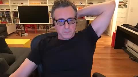 Skyline3371 online show from 02-18-26, 05:25