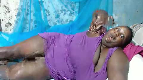 sheliah online show from 10-21-25, 04:51