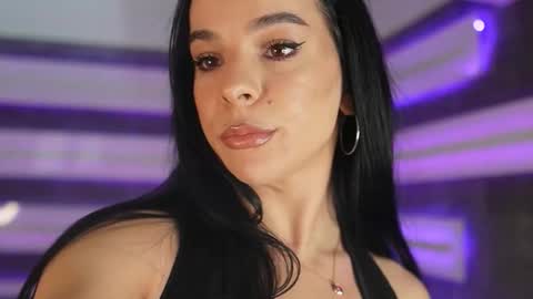 Snapshot of skymusee_ chatting on 02-19-26, 01:18 Chris online show from 02-19-26, 01:18