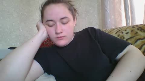 skyressie333 online show from 04-25-26, 07:22