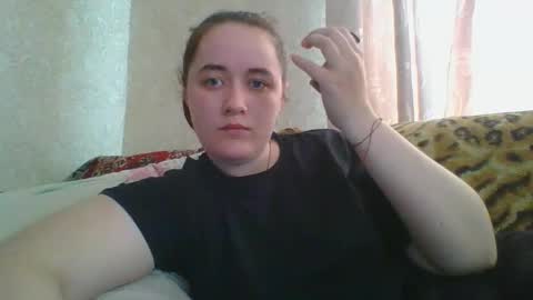 skyressie333 online show from 04-28-26, 07:57